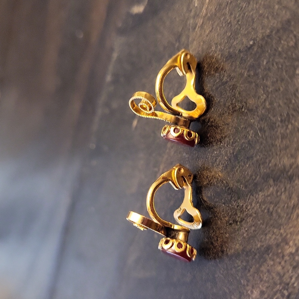 Vintage 14k Gold Filled, Cabochon Stone Clip On Earrings - Picture 3 of 9